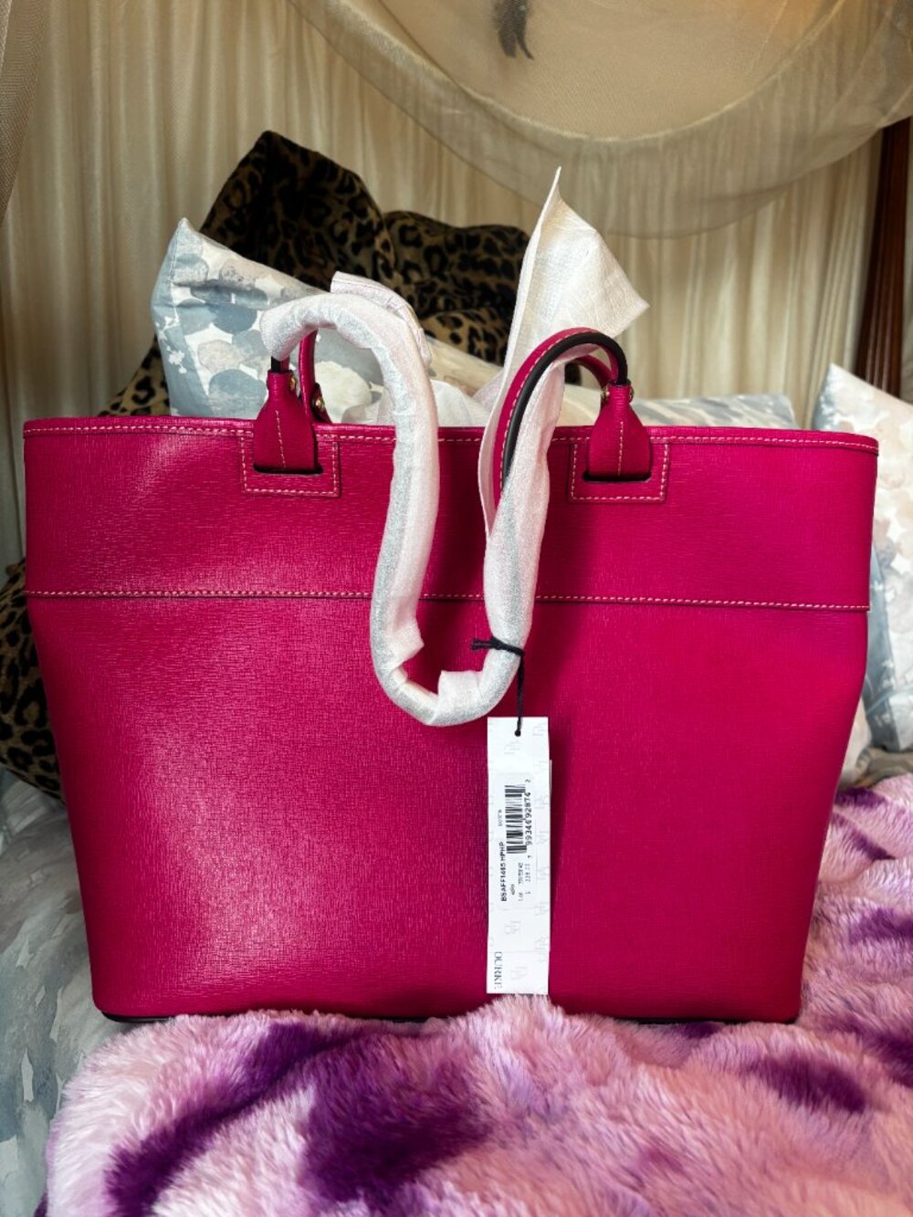 Dooney & Bourke Hot Pink Saffiano Leather Trapezoidal Large Tote Bag NWT - Picture 3 of 10